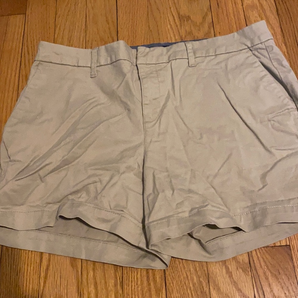 Tommy Hilfiger khaki shorts